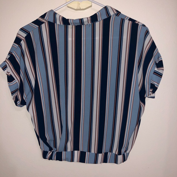super chic blouse with stripes. breathable. size L - Picture 2 of 3